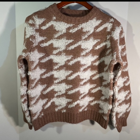 Line & Dot x Revolve Houndstooth Plush Sweater Cream/Toffee Brown Size S - NWT - Picture 3 of 16